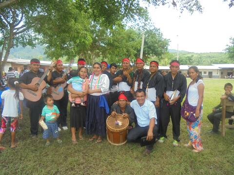 Hermanos del Festival - wawkikuna westibalpi.